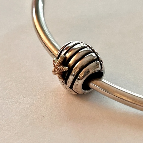 Authentic Pandora sea shell with starfish - silver & gold - Picture 3 of 3